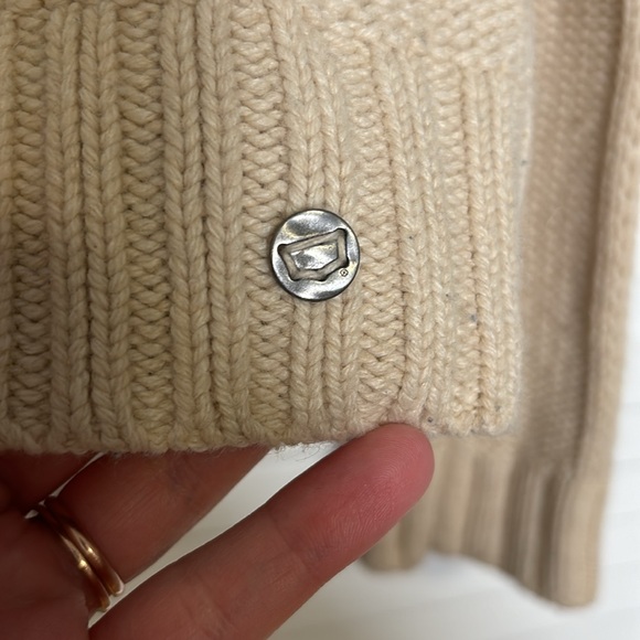 Levi’s knit sweater - Picture 3 of 5